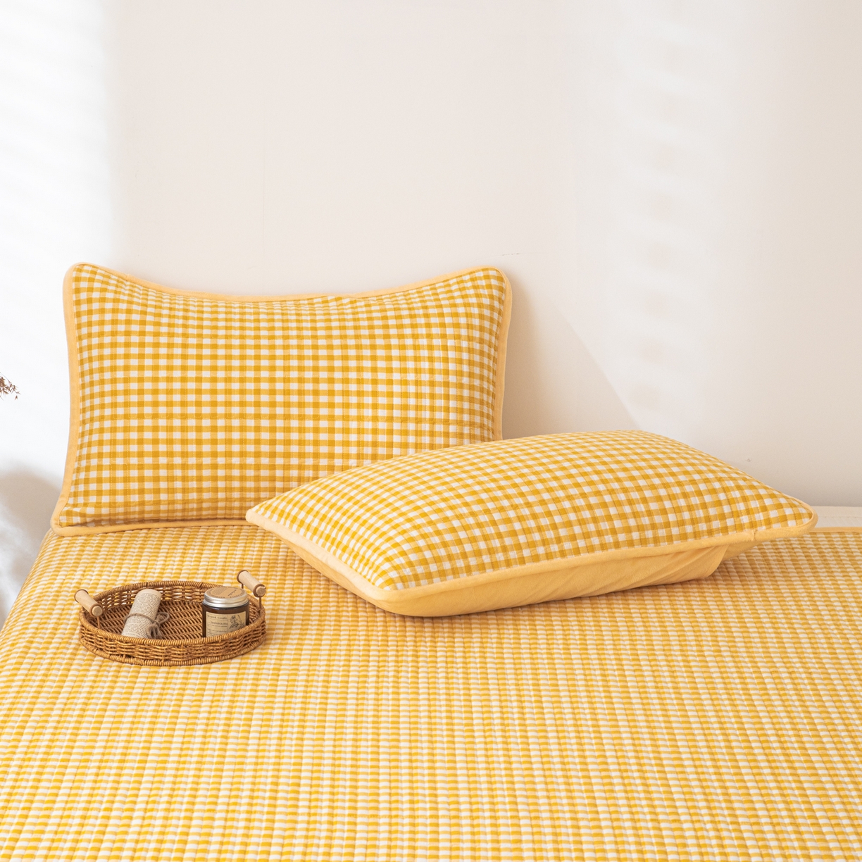 91家纺网 家纺一手货源 找家纺 简宜家居（朝初家纺） 2025新款全棉纯棉色织水洗棉床盖 黄小格