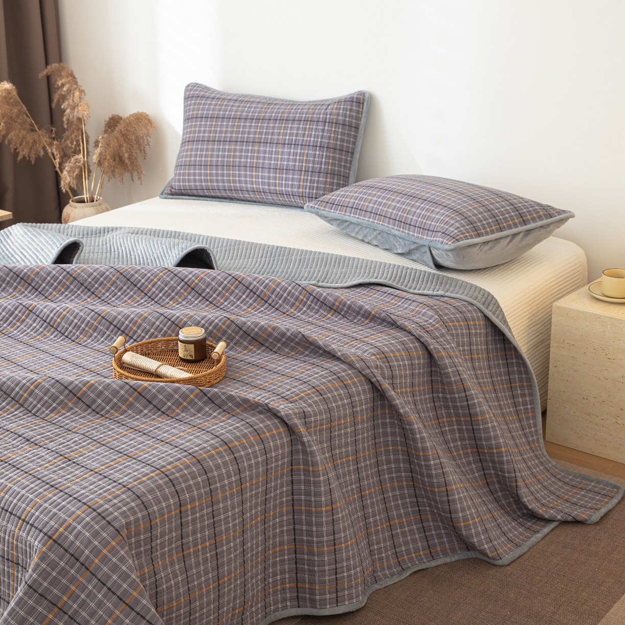 91家纺网 家纺一手货源 找家纺 简宜家居（朝初家纺） 2025新款全棉纯棉色织水洗棉床盖 流苏紫