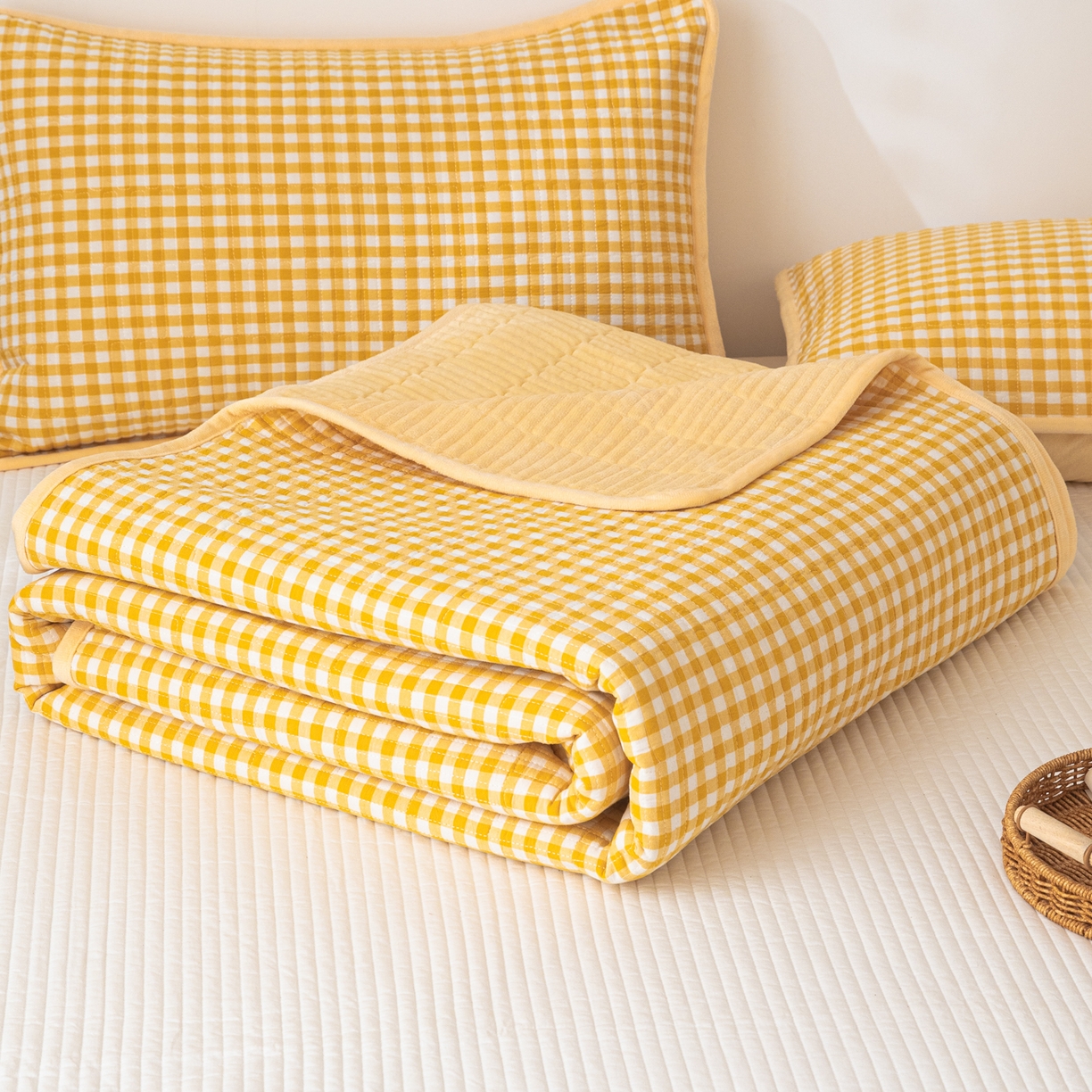 91家纺网 家纺一手货源 找家纺 简宜家居（朝初家纺） 2025新款全棉纯棉色织水洗棉床盖 黄小格