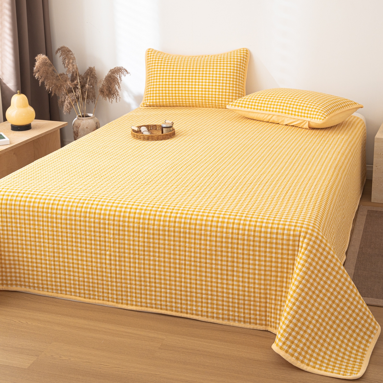 91家纺网 家纺一手货源 找家纺 简宜家居（朝初家纺） 2025新款全棉纯棉色织水洗棉床盖 黄小格