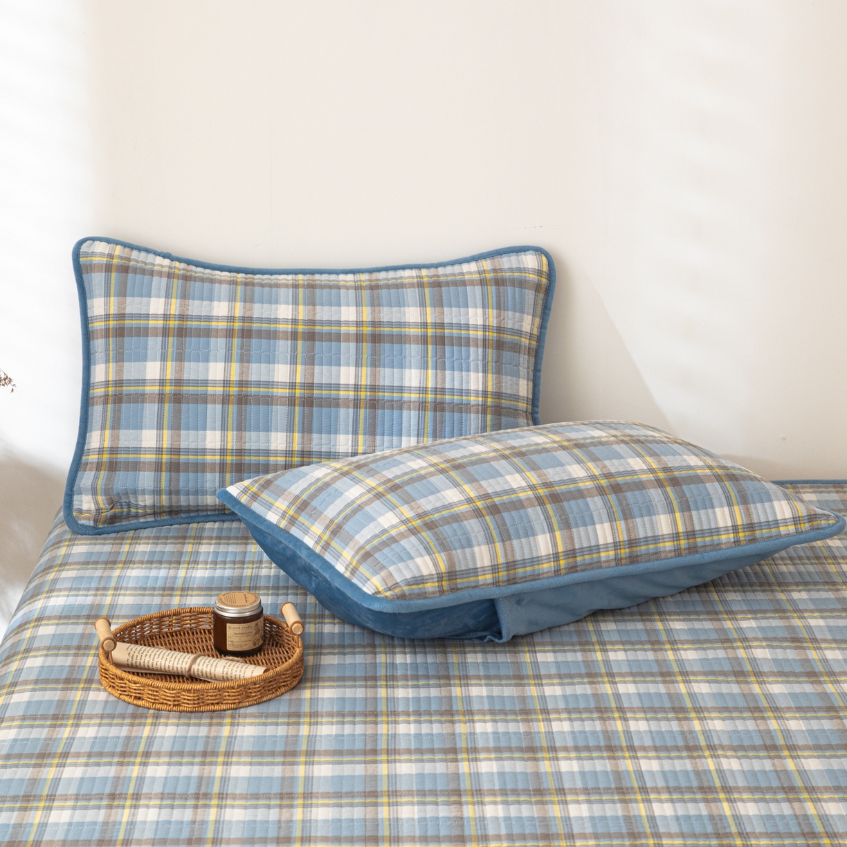 91家纺网 家纺一手货源 找家纺 简宜家居（朝初家纺） 2025新款全棉纯棉色织水洗棉床盖 写意格蓝