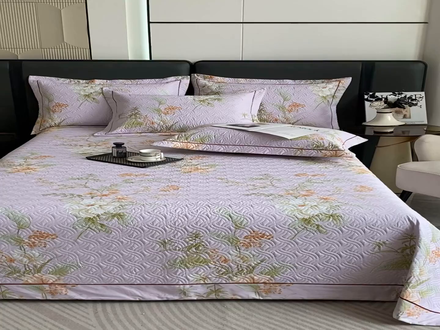 91家纺网 家纺一手货源 找家纺 畅畅家纺 2025春夏款13372全棉纯棉活性印花床盖夹棉加厚绗缝防滑床罩 春盛-紫