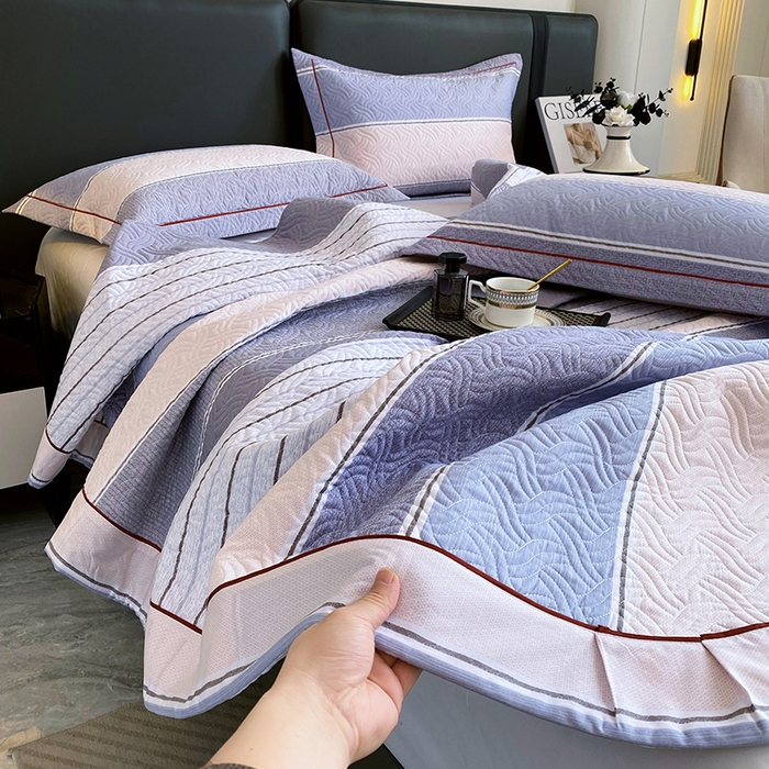 91家纺网 家纺一手货源 找家纺 畅畅家纺 2025春夏款13372全棉纯棉活性印花床盖夹棉加厚绗缝防滑床罩 芙光