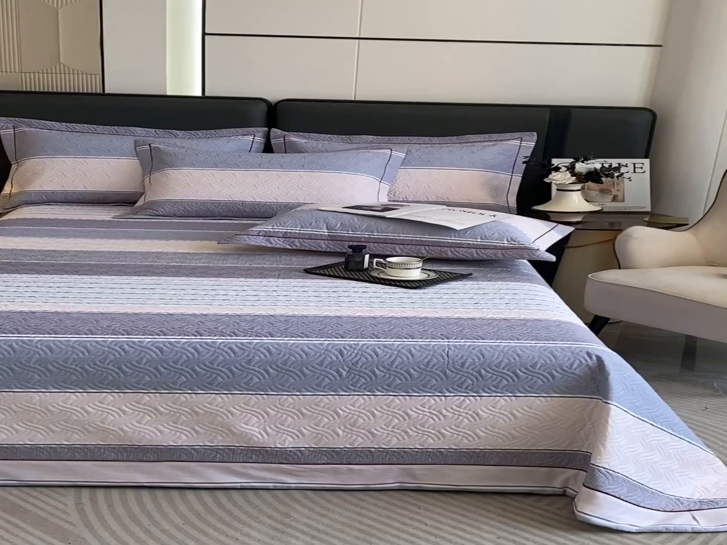 91家纺网 家纺一手货源 找家纺 畅畅家纺 2025春夏款13372全棉纯棉活性印花床盖夹棉加厚绗缝防滑床罩 芙光