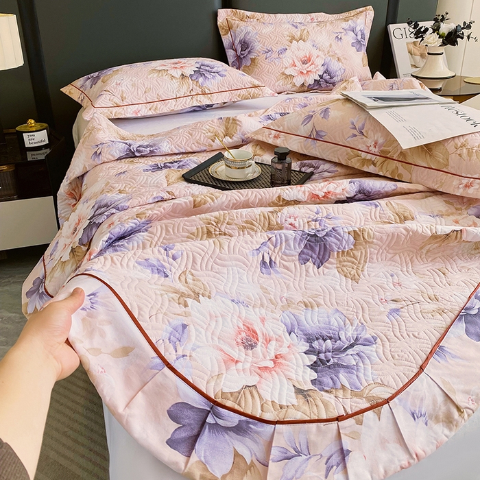 91家纺网 家纺一手货源 找家纺 畅畅家纺 2025春夏款13372全棉纯棉活性印花床盖夹棉加厚绗缝防滑床罩 花几度