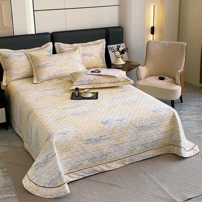 91家纺网 家纺一手货源 找家纺 畅畅家纺 2025春夏款13372全棉纯棉活性印花床盖夹棉加厚绗缝防滑床罩 简兮