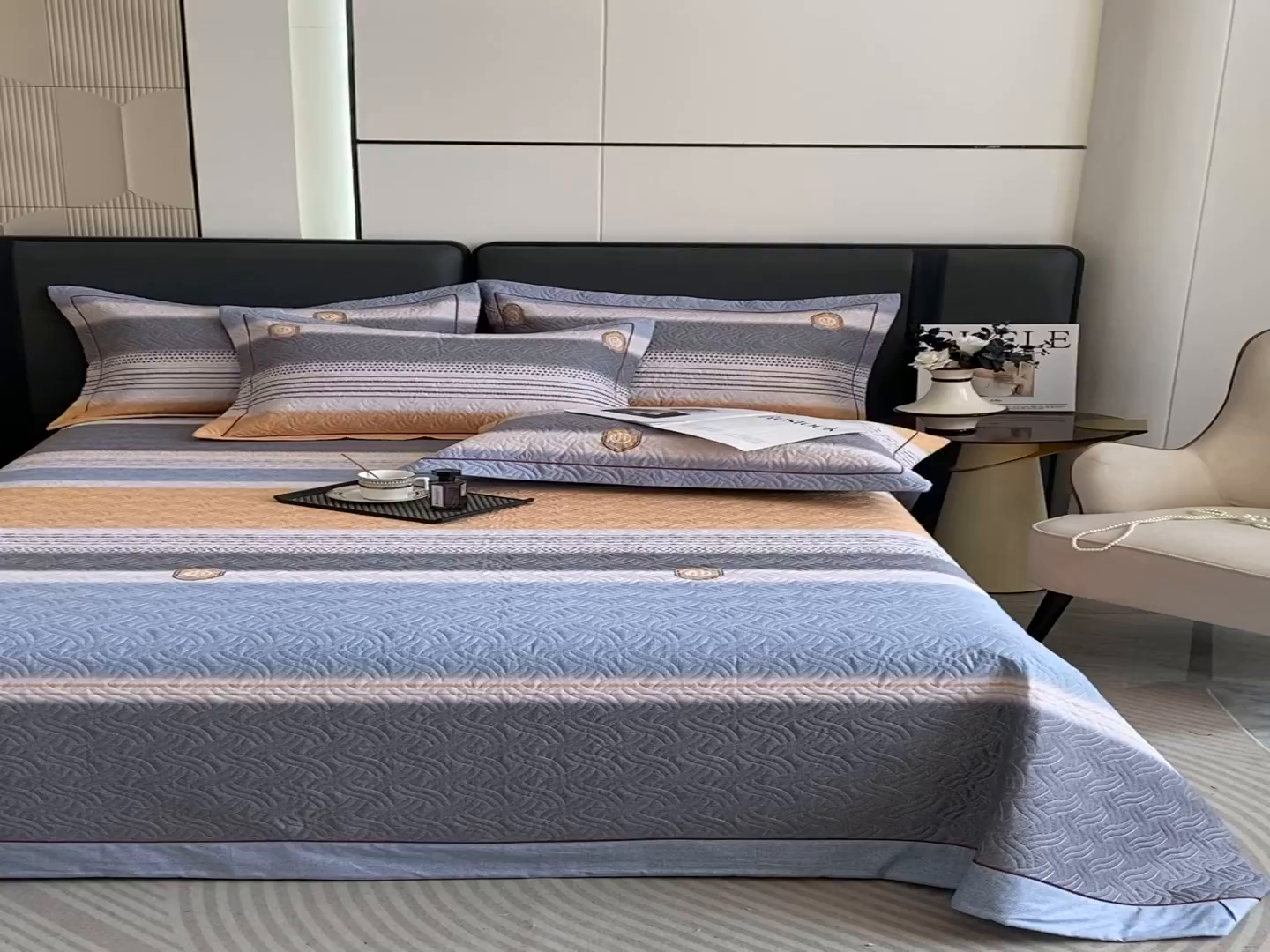 91家纺网 家纺一手货源 找家纺 畅畅家纺 2025春夏款13372全棉纯棉活性印花床盖夹棉加厚绗缝防滑床罩 漫生活