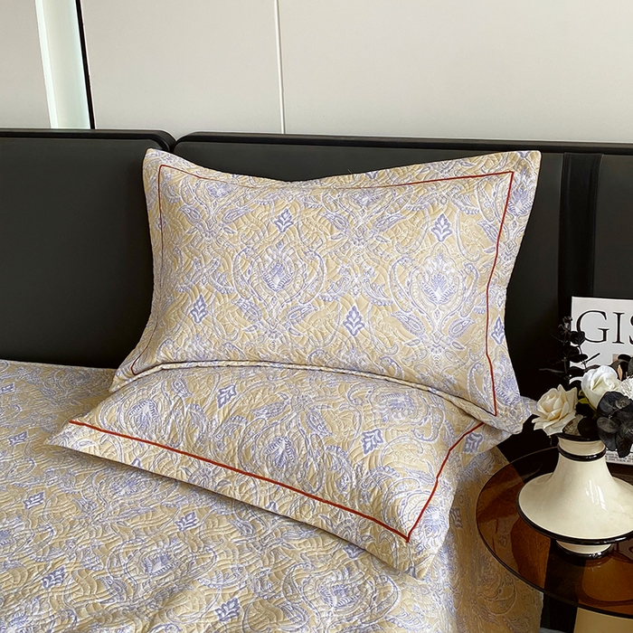 91家纺网 家纺一手货源 找家纺 畅畅家纺 2025春夏款13372全棉纯棉活性印花床盖夹棉加厚绗缝防滑床罩 米拉