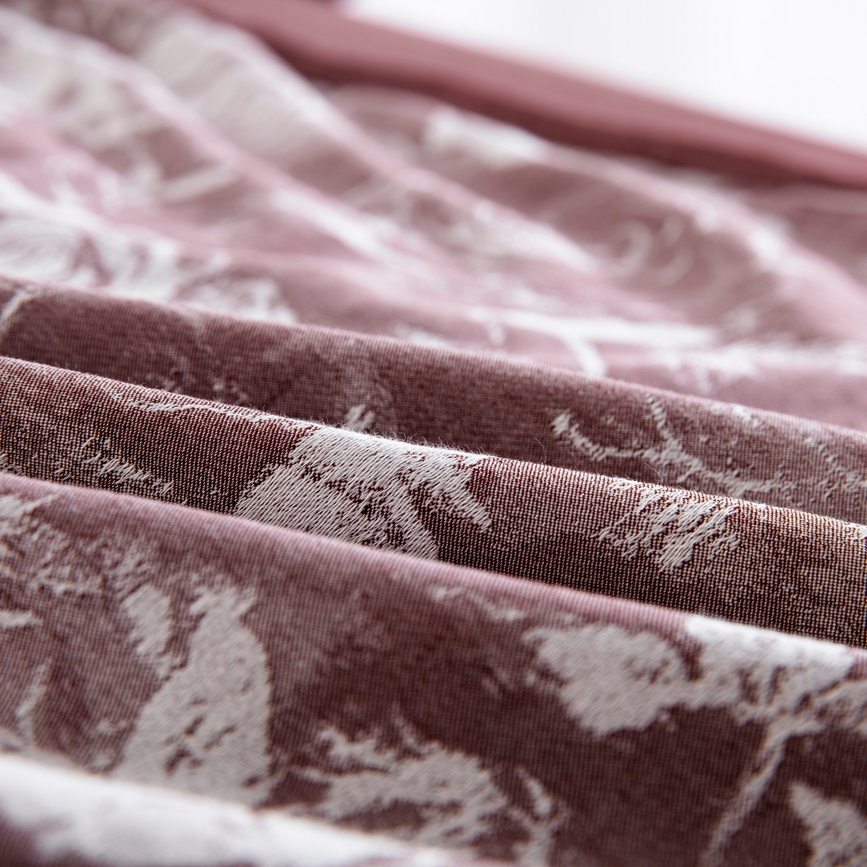 91家纺网 家纺一手货源 找家纺 （总）双层纱家居 2025新款全棉色织提花四件套-玫瑰庄园