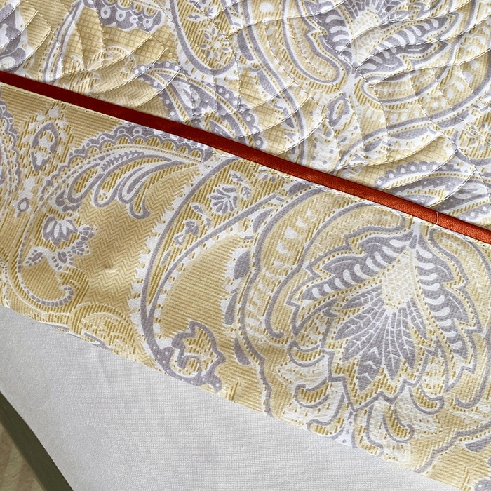 91家纺网 家纺一手货源 找家纺 畅畅家纺 2025春夏款13372全棉纯棉活性印花床盖夹棉加厚绗缝防滑床罩 米拉