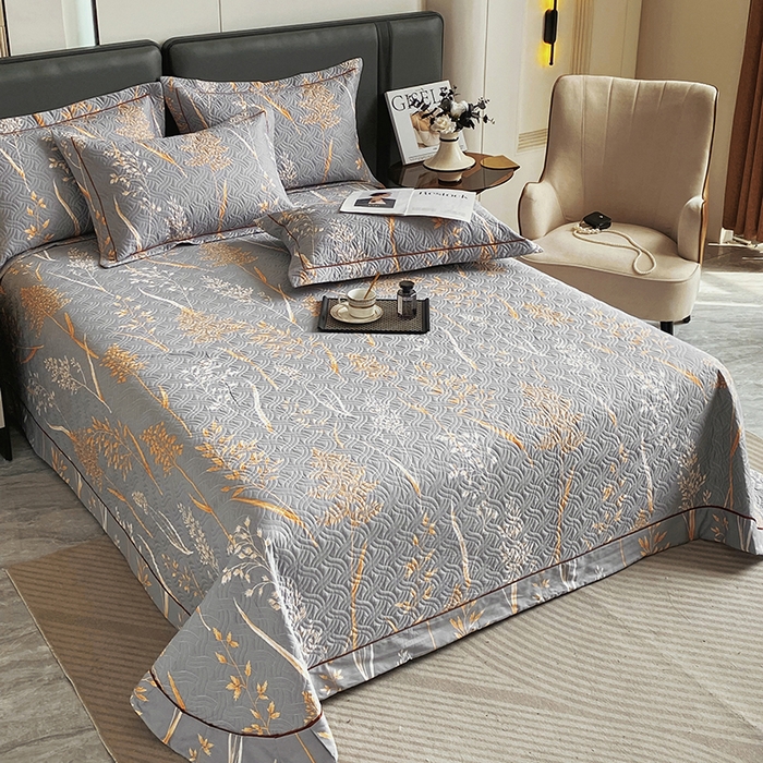 91家纺网 家纺一手货源 找家纺 畅畅家纺 2025春夏款13372全棉纯棉活性印花床盖夹棉加厚绗缝防滑床罩 米洛灰