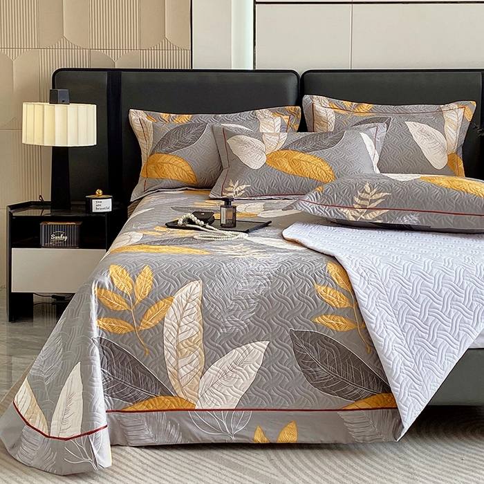 91家纺网 家纺一手货源 找家纺 畅畅家纺 2025春夏款13372全棉纯棉活性印花床盖夹棉加厚绗缝防滑床罩 暖秋