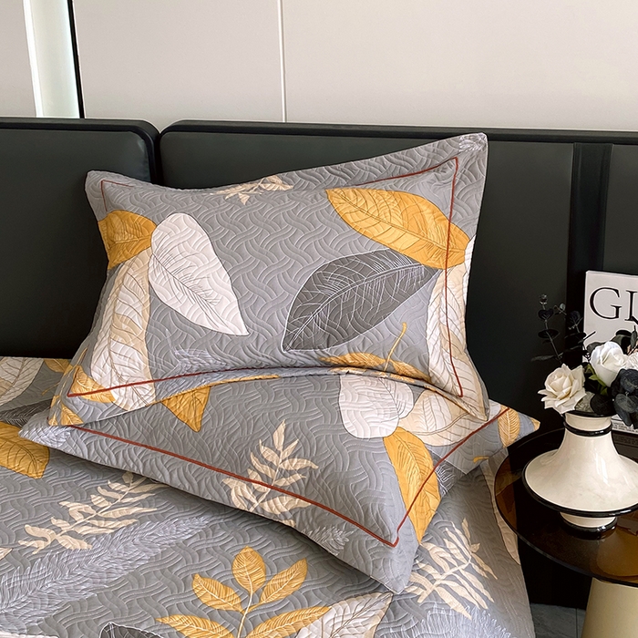 91家纺网 家纺一手货源 找家纺 畅畅家纺 2025春夏款13372全棉纯棉活性印花床盖夹棉加厚绗缝防滑床罩 暖秋