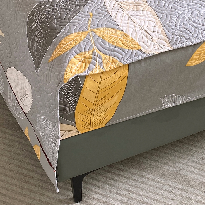 91家纺网 家纺一手货源 找家纺 畅畅家纺 2025春夏款13372全棉纯棉活性印花床盖夹棉加厚绗缝防滑床罩 暖秋