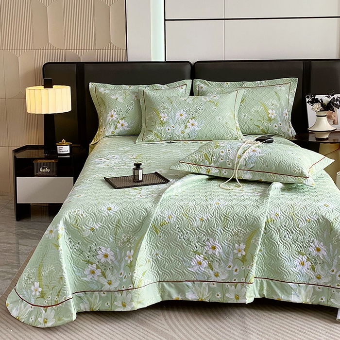 91家纺网 家纺一手货源 找家纺 畅畅家纺 2025春夏款13372全棉纯棉活性印花床盖夹棉加厚绗缝防滑床罩 芊朵绿