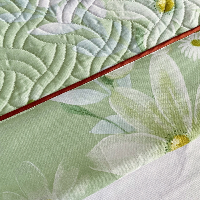 91家纺网 家纺一手货源 找家纺 畅畅家纺 2025春夏款13372全棉纯棉活性印花床盖夹棉加厚绗缝防滑床罩 芊朵绿
