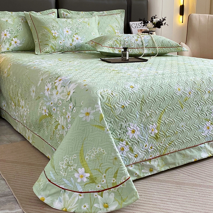 91家纺网 家纺一手货源 找家纺 畅畅家纺 2025春夏款13372全棉纯棉活性印花床盖夹棉加厚绗缝防滑床罩 芊朵绿