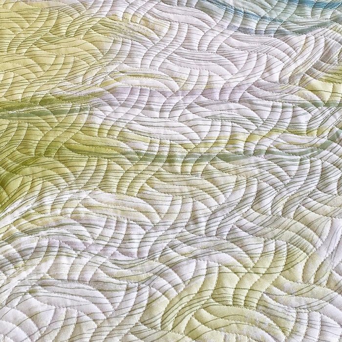 91家纺网 家纺一手货源 找家纺 畅畅家纺 2025春夏款13372全棉纯棉活性印花床盖夹棉加厚绗缝防滑床罩 时尚线条