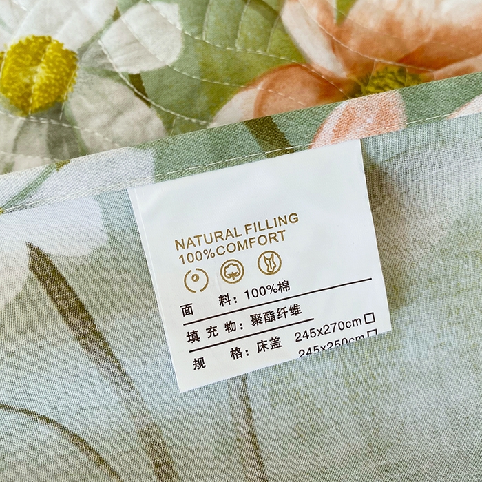 91家纺网 家纺一手货源 找家纺 畅畅家纺 2025春夏款13372全棉纯棉活性印花床盖夹棉加厚绗缝防滑床罩 邂逅