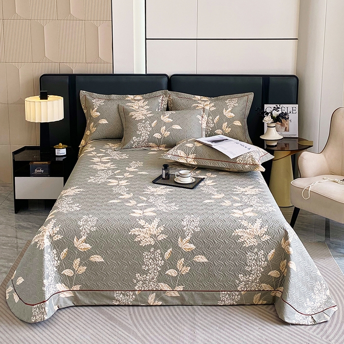 畅畅家纺 2025春夏款13372全棉纯棉活性印花床盖夹棉加厚绗缝防滑床罩 枝繁叶茂灰