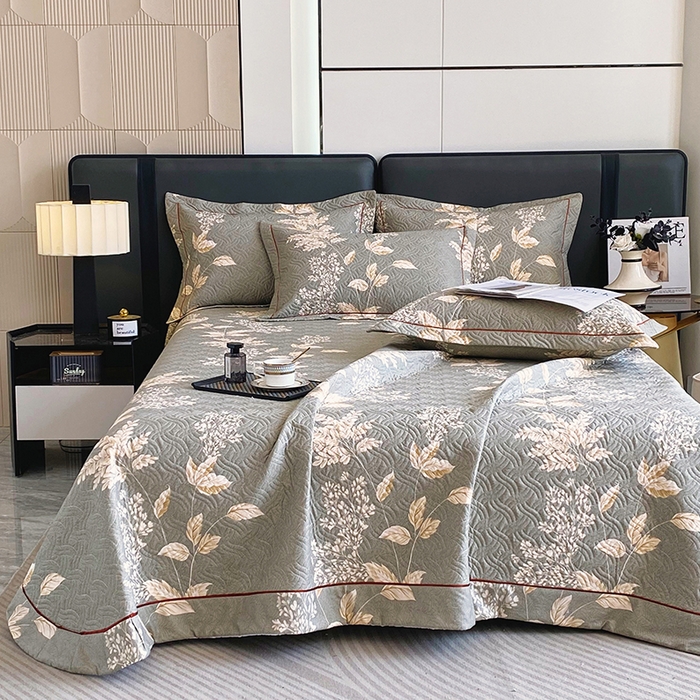 91家纺网 家纺一手货源 找家纺 畅畅家纺 2025春夏款13372全棉纯棉活性印花床盖夹棉加厚绗缝防滑床罩 枝繁叶茂灰