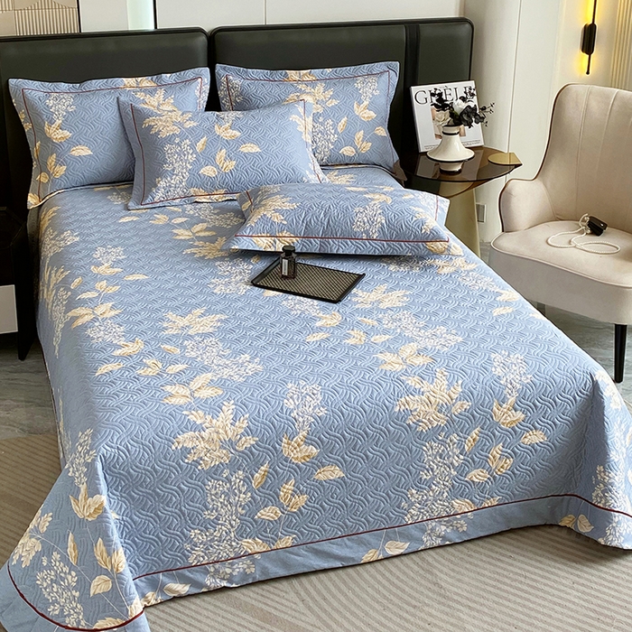 91家纺网 家纺一手货源 找家纺 畅畅家纺 2025春夏款13372全棉纯棉活性印花床盖夹棉加厚绗缝防滑床罩 枝繁叶茂蓝