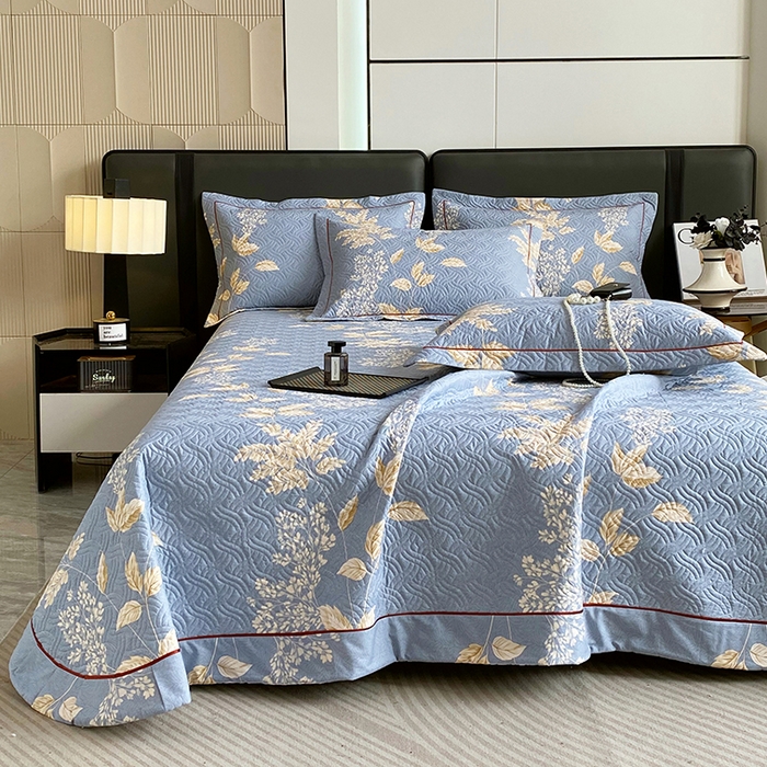 91家纺网 家纺一手货源 找家纺 畅畅家纺 2025春夏款13372全棉纯棉活性印花床盖夹棉加厚绗缝防滑床罩 枝繁叶茂蓝