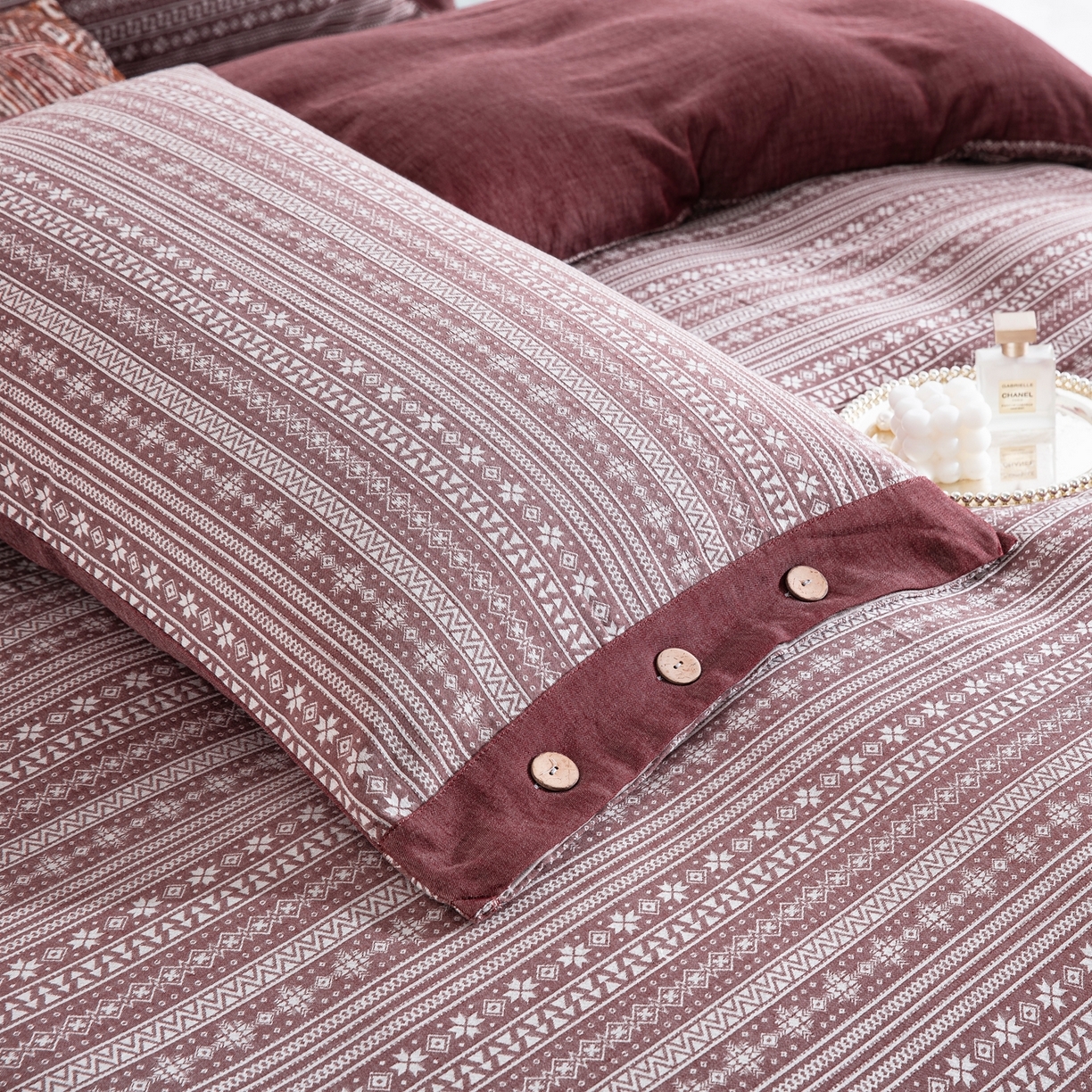 91家纺网 家纺一手货源 找家纺 双层纱家居 2025新款全棉色织提花四件套-布拉格 布拉格-豆沙