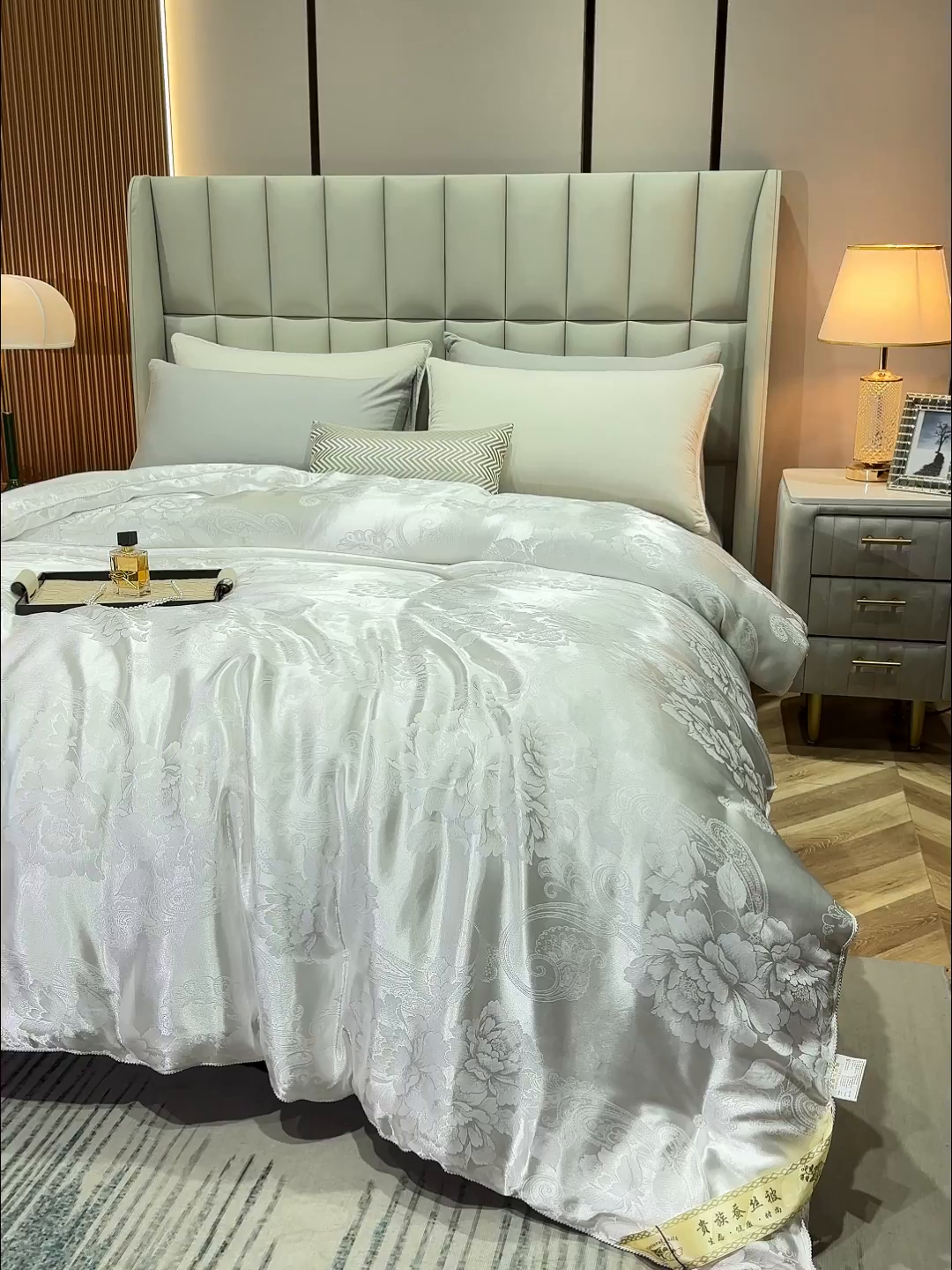 91家纺网 家纺一手货源 找家纺 （总）畅畅家纺 2025新款贡缎提花牡丹花羽丝棉被手工订花冬被夏被被子被芯