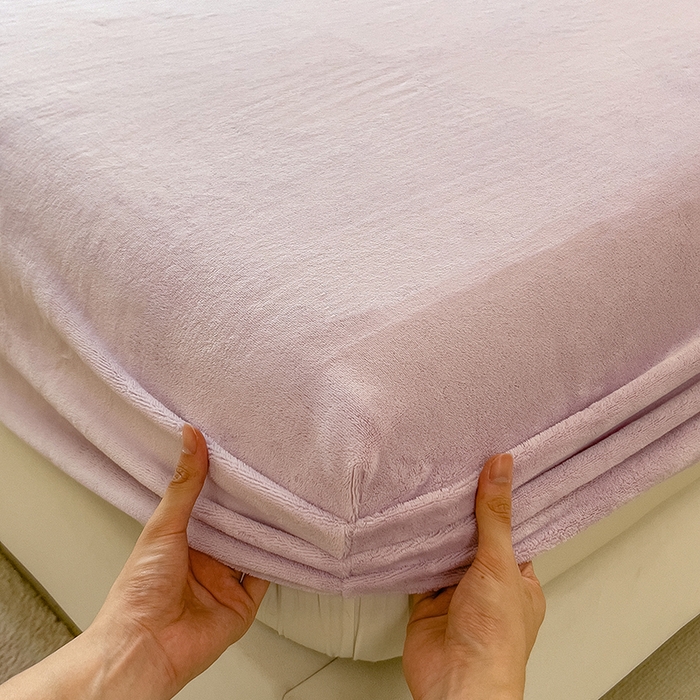 91家纺网 家纺一手货源 找家纺 丽美人家纺 2025秋冬新款牛奶绒纯色单床笠 蔷薇紫