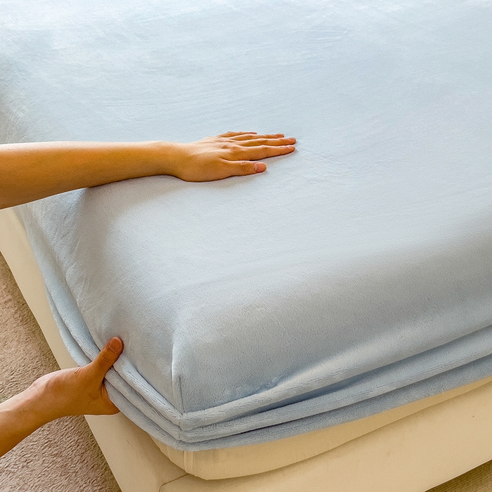 91家纺网 家纺一手货源 找家纺 丽美人家纺 2025秋冬新款牛奶绒纯色单床笠 海天蓝