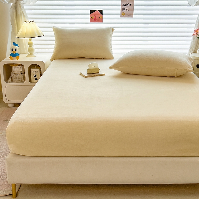 91家纺网 家纺一手货源 找家纺 丽美人家纺 2025秋冬新款牛奶绒纯色单床笠 茶花白