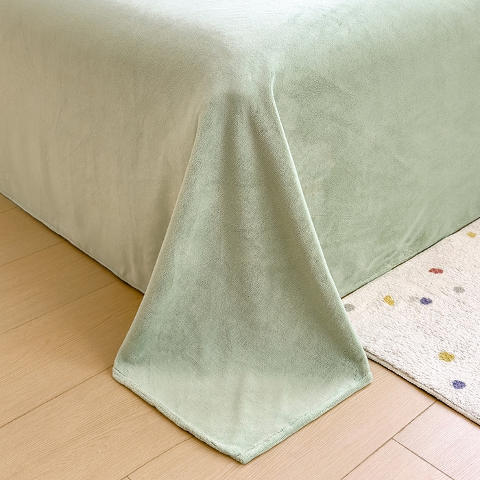 91家纺网 家纺一手货源 找家纺 丽美人家纺 2025秋冬新款牛奶绒纯色单床单 藕荷绿