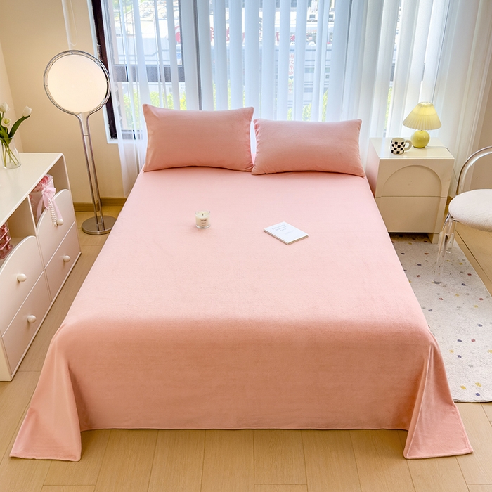 91家纺网 家纺一手货源 找家纺 丽美人家纺 2025秋冬新款牛奶绒纯色单床单 杜鹃粉