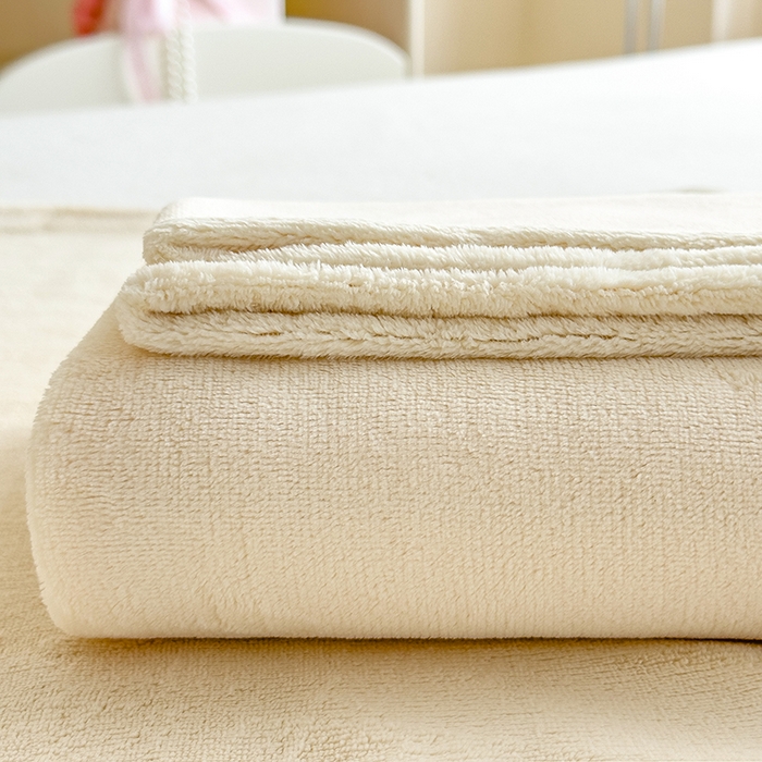 91家纺网 家纺一手货源 找家纺 丽美人家纺 2025秋冬新款牛奶绒纯色单床单 茶花白