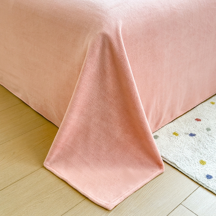 91家纺网 家纺一手货源 找家纺 丽美人家纺 2025秋冬新款牛奶绒纯色单床单 杜鹃粉