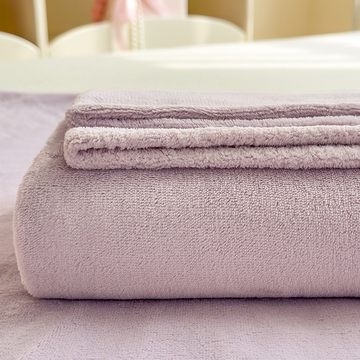 91家纺网 家纺一手货源 找家纺 丽美人家纺 2025秋冬新款牛奶绒纯色单床单 蔷薇紫