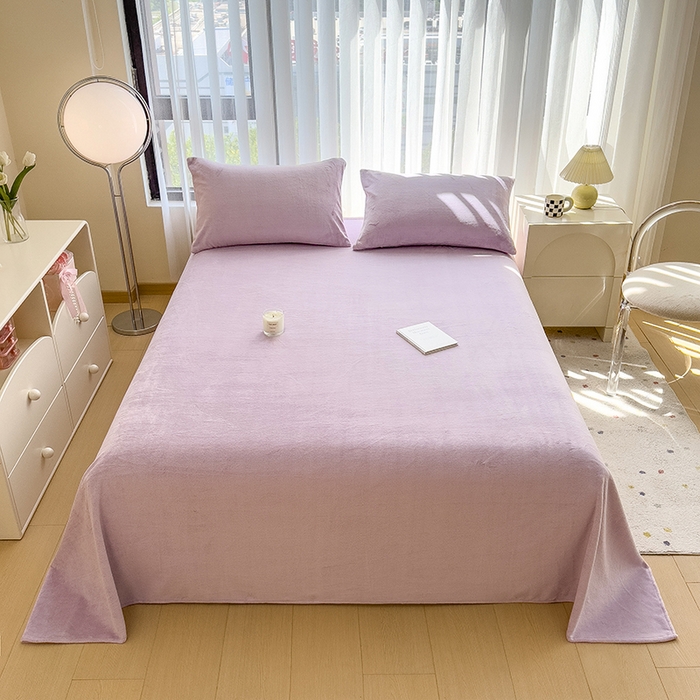 91家纺网 家纺一手货源 找家纺 丽美人家纺 2025秋冬新款牛奶绒纯色单床单 蔷薇紫