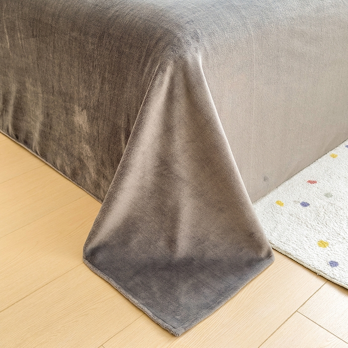 91家纺网 家纺一手货源 找家纺 丽美人家纺 2025秋冬新款牛奶绒纯色单床单 抹茶灰