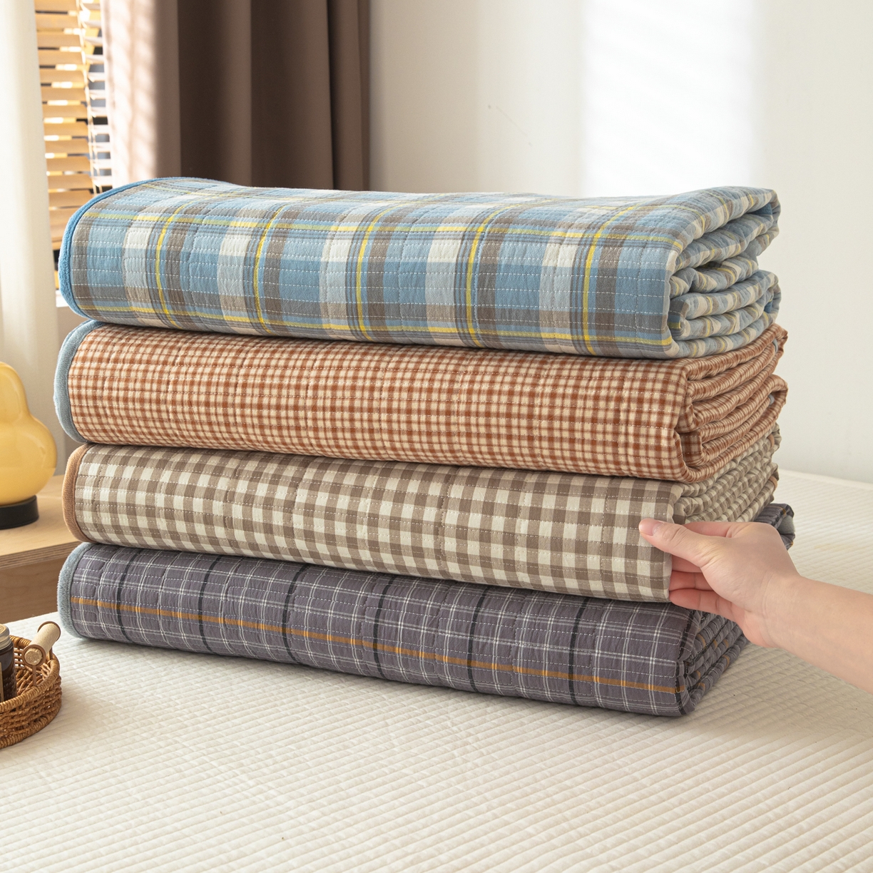 91家纺网 家纺一手货源 找家纺 简宜家居（朝初家纺） 2025新款全棉纯棉色织水洗棉床盖 组合图仅供参考