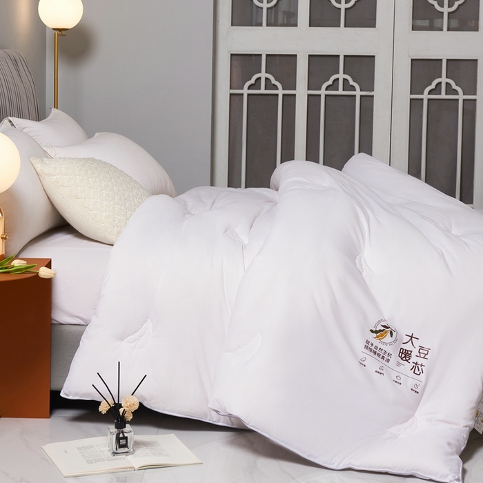 91家纺网 家纺一手货源 找家纺 畅畅家纺 2025新款洛卡棉抗菌纤维亲肤大豆被春秋被冬被被芯 珍珠白