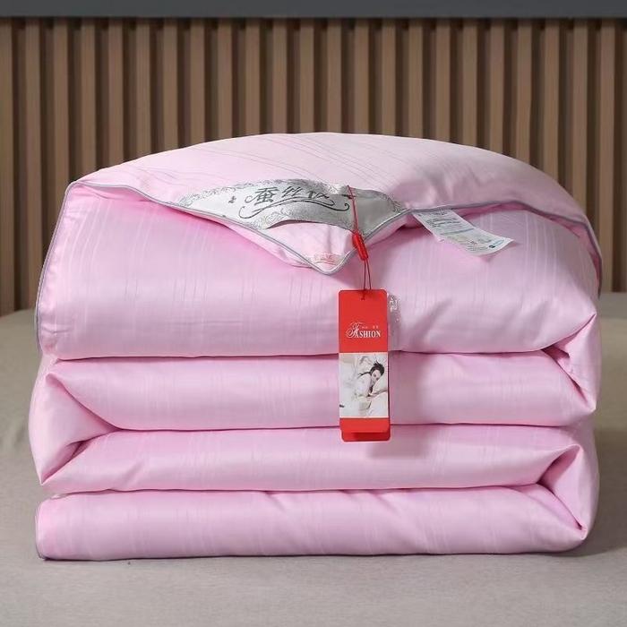 91家纺网 家纺一手货源 找家纺 （总）畅畅家纺 2025新款亲肤透气长绒棉条纹手工订花羽丝棉被夏被春秋被冬被子母被