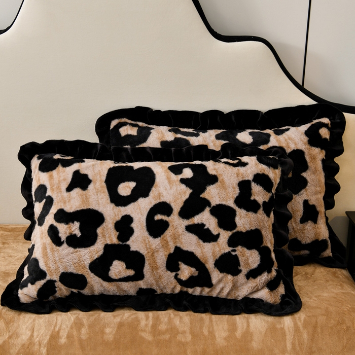 91家纺网 家纺一手货源 找家纺 （总）畅畅家纺 2025新款冬季9斤重加厚皮草绒兔毛绒轻奢赫本风牛奶绒花边四件套