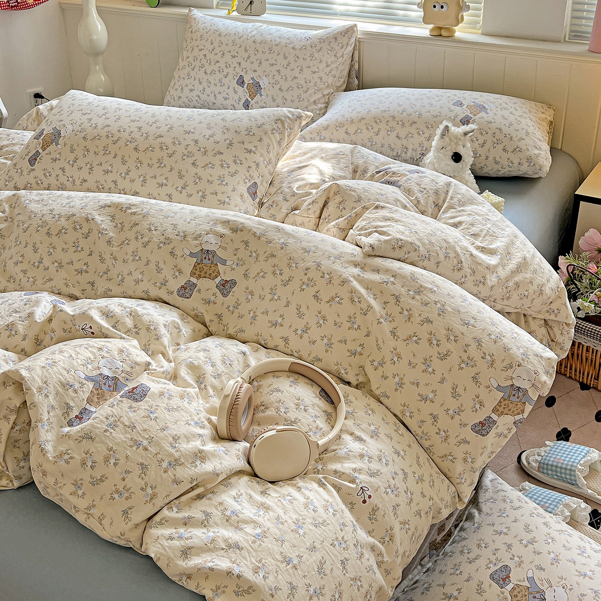 91家纺网 家纺一手货源 找家纺 优选 2025新款加厚爆款小布袋韩国古法水洗棉床单学生三件套床笠款四件套 碎花喵语