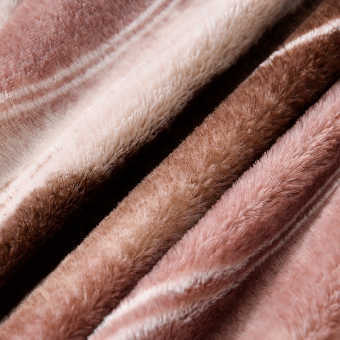 91家纺网 家纺一手货源 找家纺 畅畅家纺 2025新款冬季9斤重加厚皮草绒兔毛绒轻奢赫本风牛奶绒花边四件套 轻奢-条纹