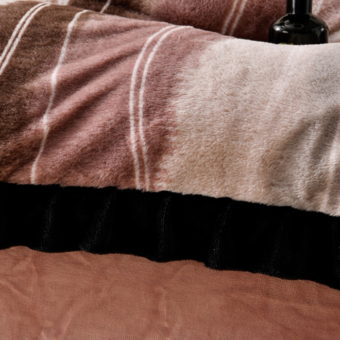 91家纺网 家纺一手货源 找家纺 畅畅家纺 2025新款冬季9斤重加厚皮草绒兔毛绒轻奢赫本风牛奶绒花边四件套 轻奢-条纹