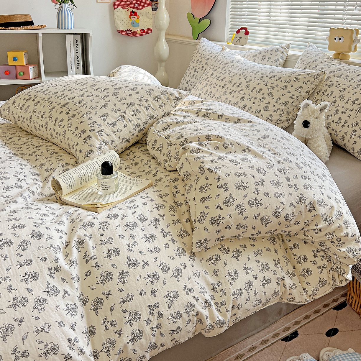 91家纺网 家纺一手货源 找家纺 优选 2025新款加厚爆款小布袋韩国古法高克重水洗棉床单学生三件套床笠款四件套 线描花集