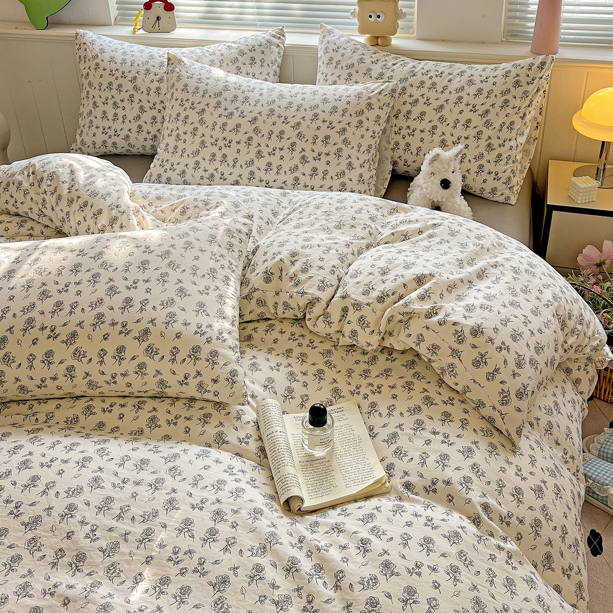 91家纺网 家纺一手货源 找家纺 优选 2025新款加厚爆款小布袋韩国古法高克重水洗棉床单学生三件套床笠款四件套 线描花集