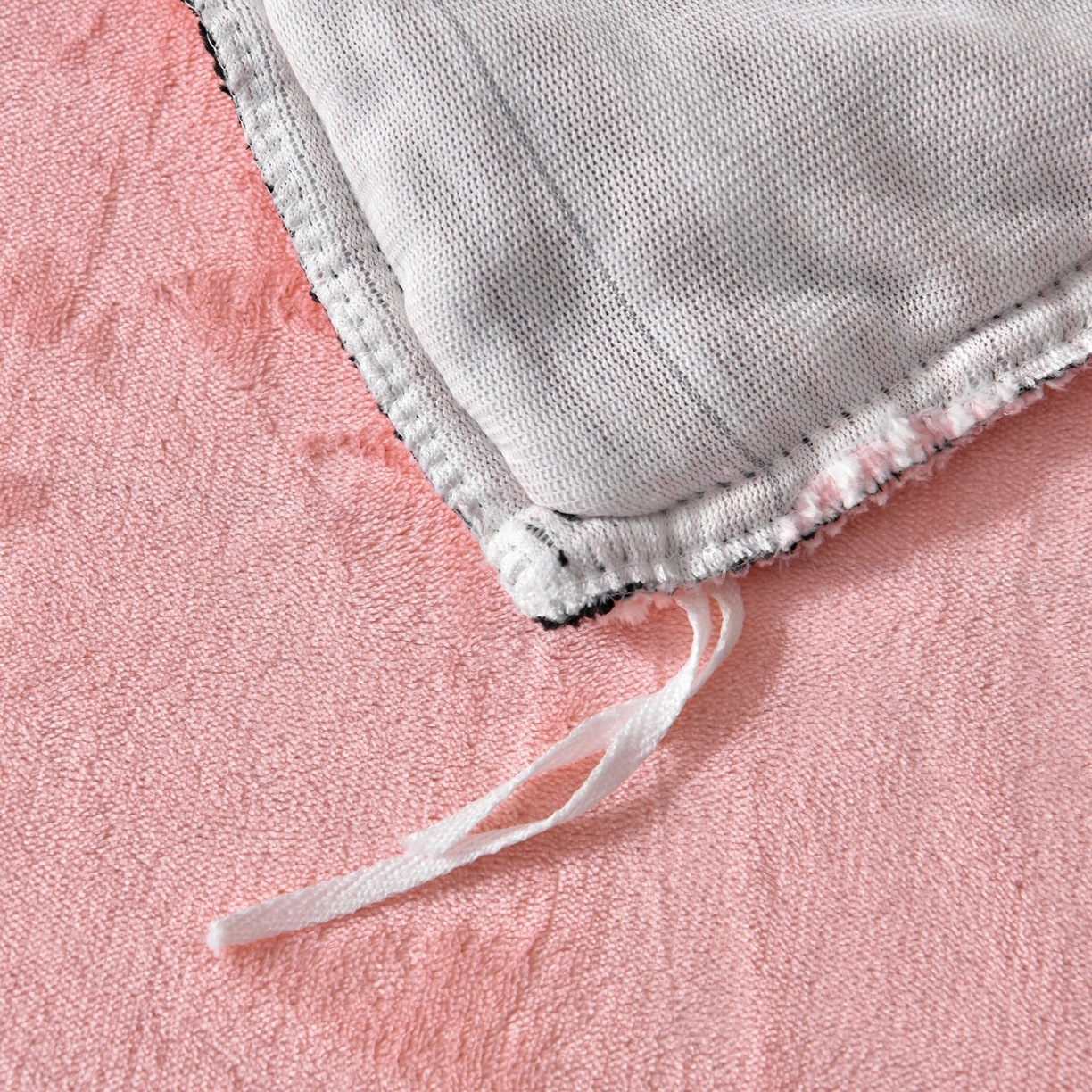 91家纺网 家纺一手货源 找家纺 畅畅家纺 2025新款冬季雕花绒赫本风牛奶绒花边四件套花边蝴蝶系列 蝴蝶-粉