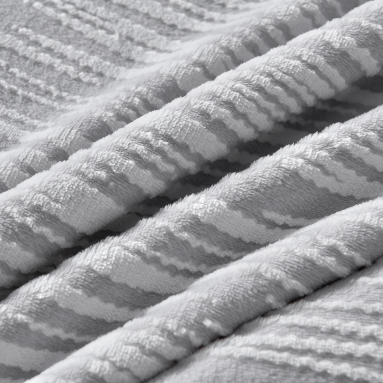 91家纺网 家纺一手货源 找家纺 畅畅家纺 2025新款冬季雕花绒赫本风牛奶绒花边四件套花边蝴蝶系列 蝴蝶-灰